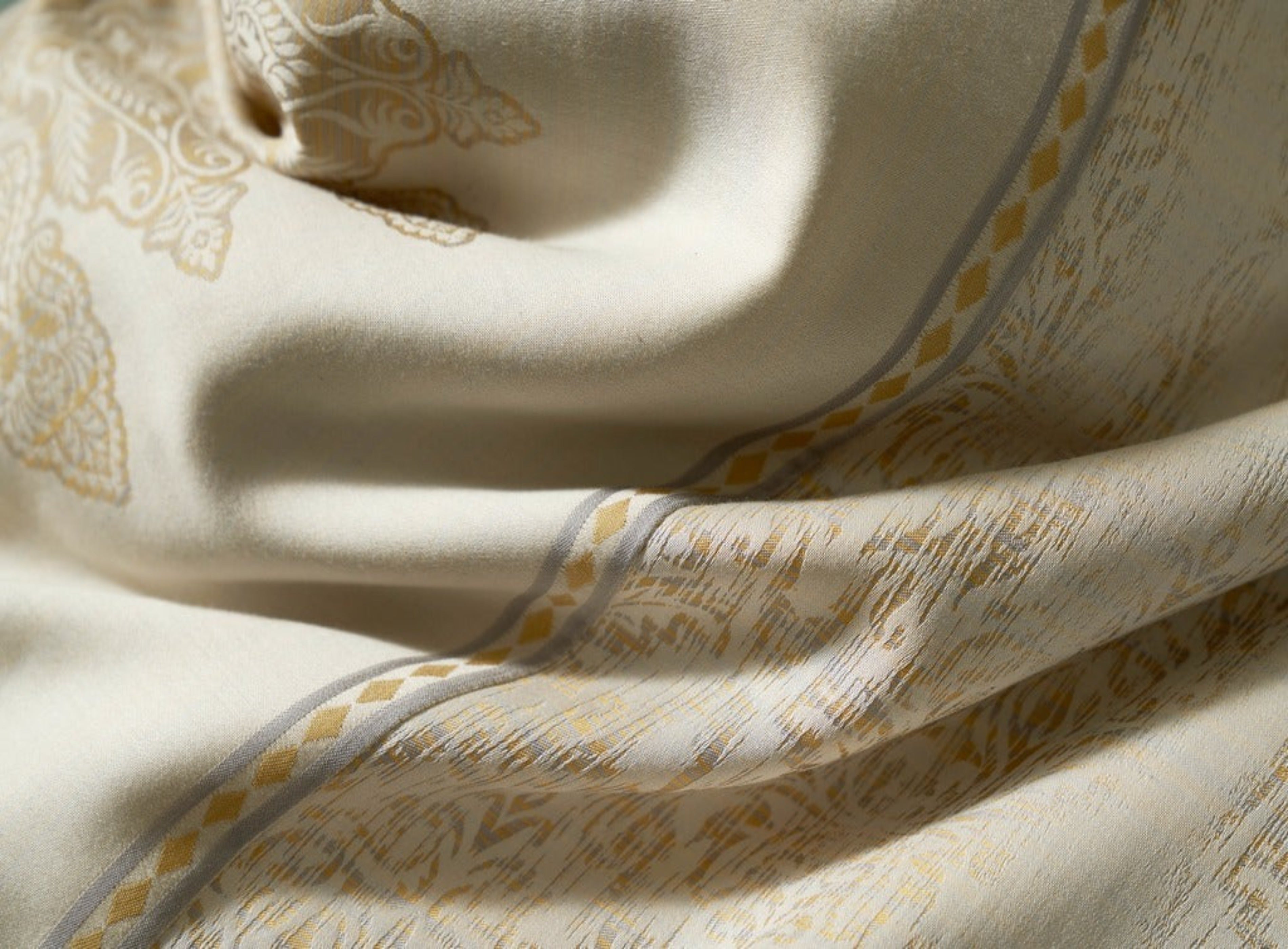 BOTANICA YELLOW BEDDING SET