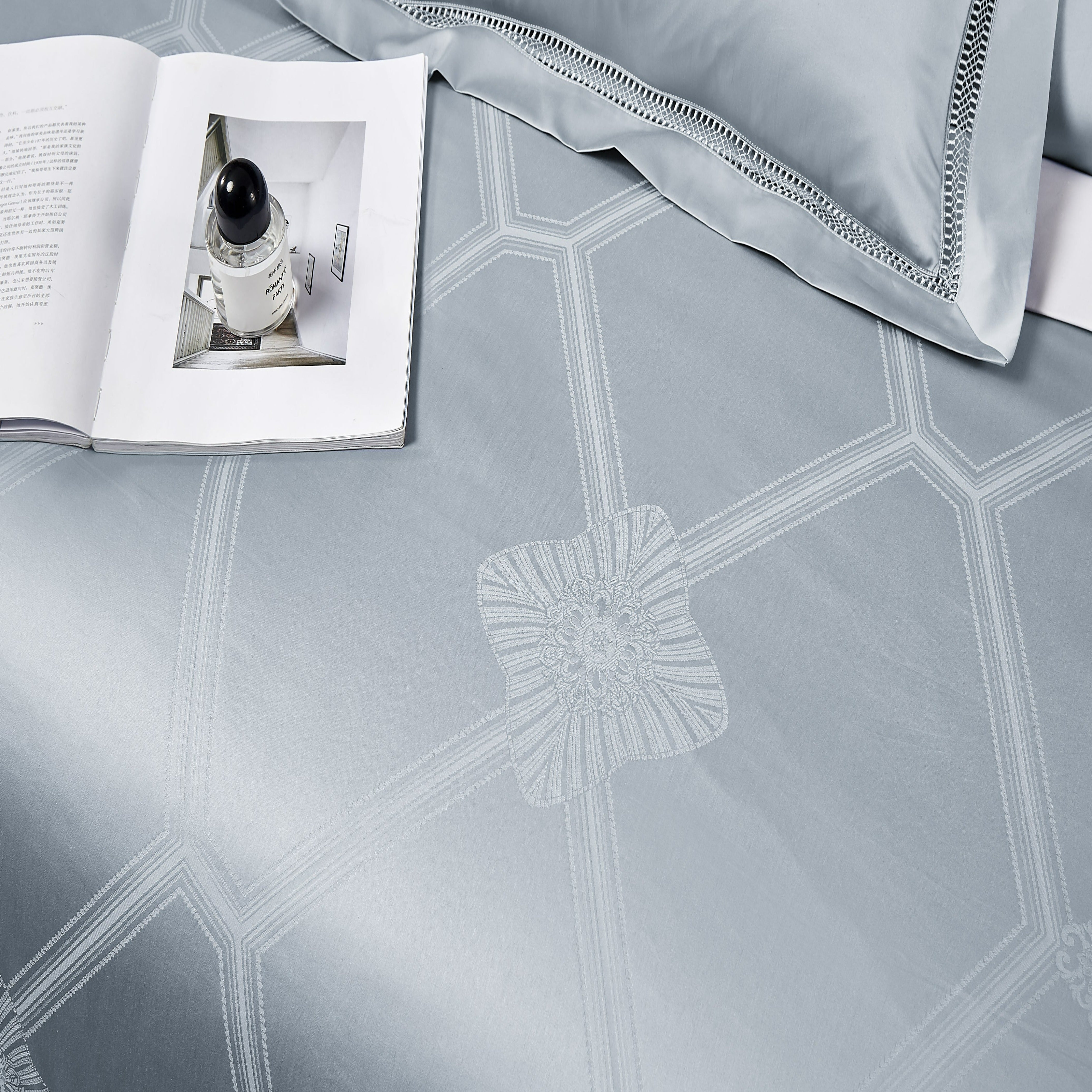 CARNABY EGYPTIAN COTTON BEDDING SET