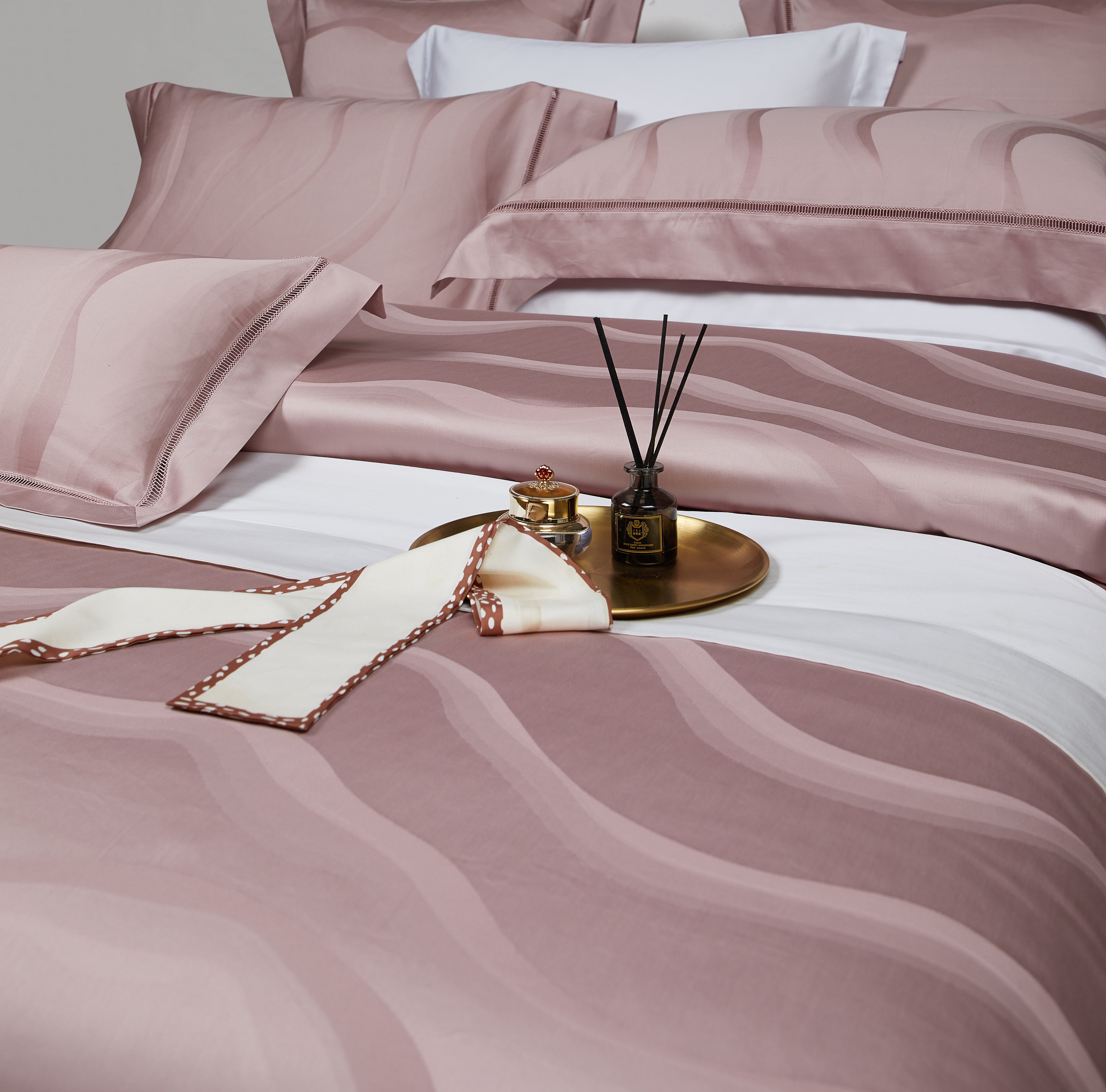 DEANA EGYPTIAN COTTON BEDDING SET