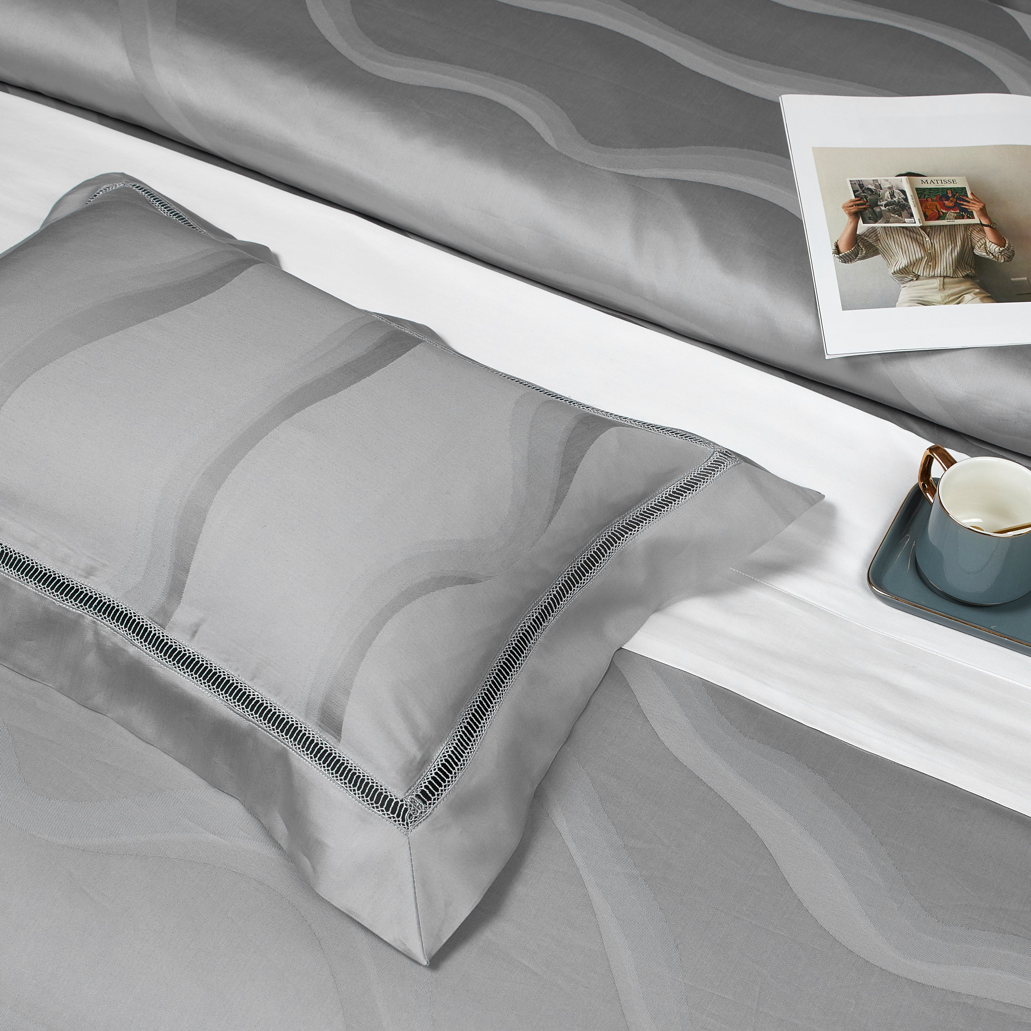 AVALON EGYPTIAN COTTON BEDDING SET