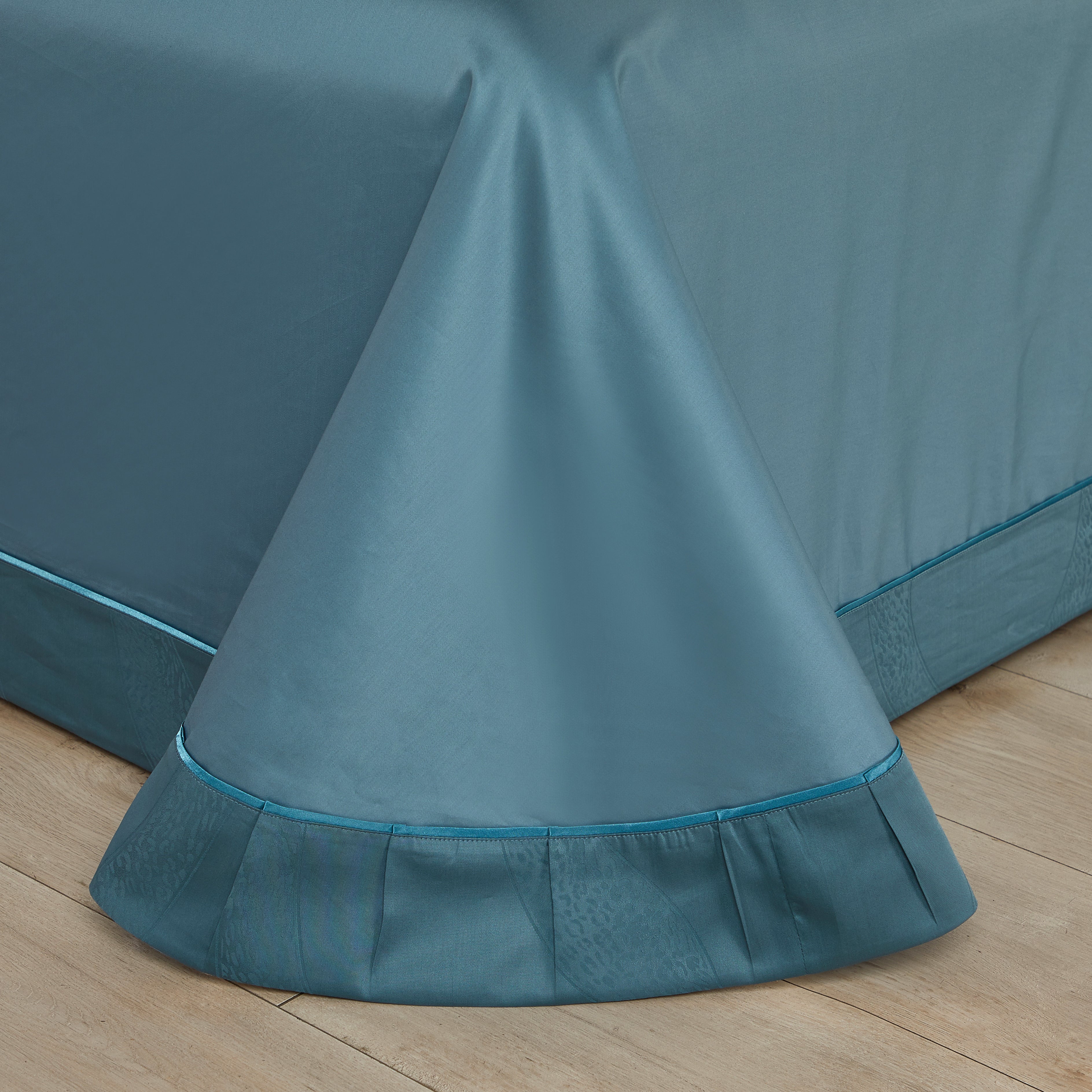 CASSIUS EGYPTIAN COTTON BEDDING SET